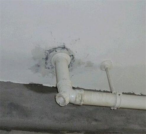 卫生间漏水是什么原因 老师傅一次性告诉你