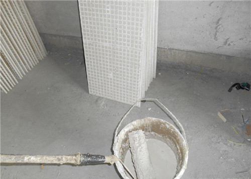 玻化砖背胶怎么使用 瓷砖背胶品牌推荐
