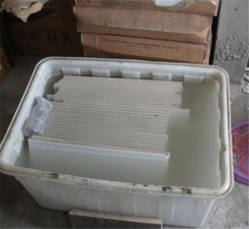 贴瓷砖工具有哪些 瓷砖铺贴的4个注意事项